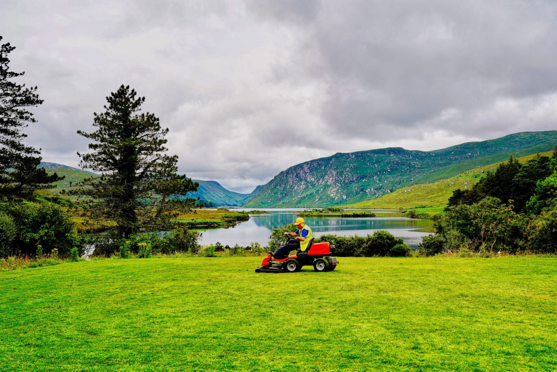 Ride On Lawnmower landscaper-gallery-01